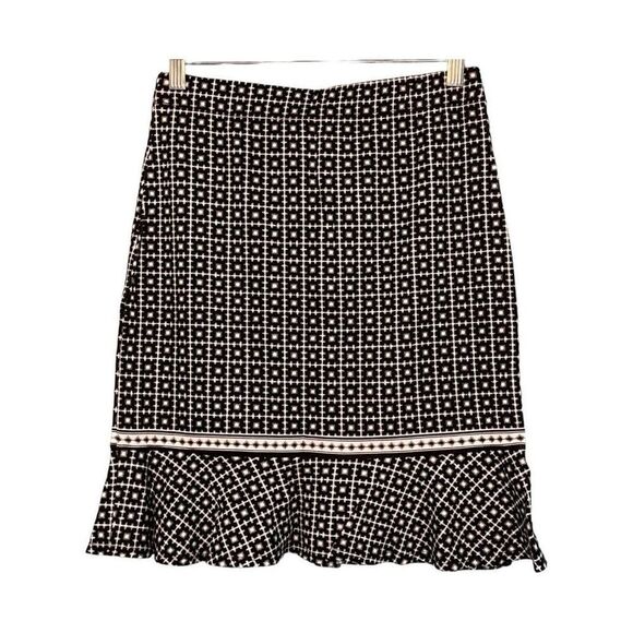 Max Studio Flared Hem Mini Skirt Black White Stretch Knit Geometric Print XS - Picture 1 of 6